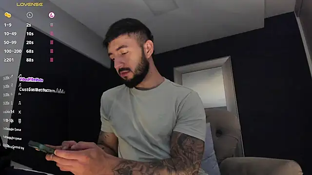 Chat XXX ao vivo de MarkWalker__