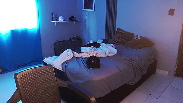 Czat XXX na żywo – Mr_yisuzz