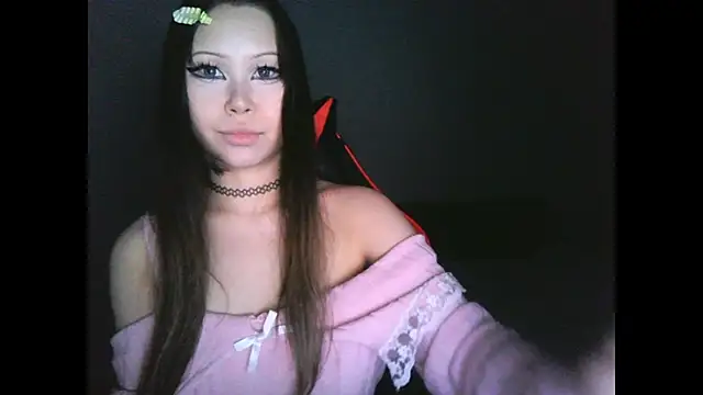 Chatroom XXX en direct de MiaSavageQueen