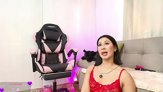 JulietaReyess' Live XXX Chat