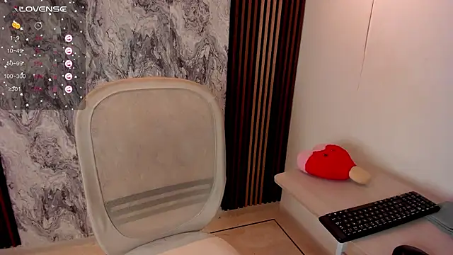 XXX chat uživo modela oblivion_deku