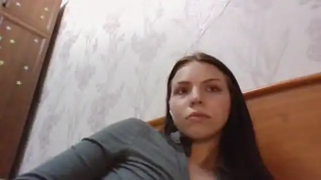 ConsuelaRosiek Adlı Modelin Canlı XXX Sohbeti