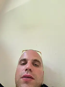 Showrunnerwright1on1's Live XXX Chat