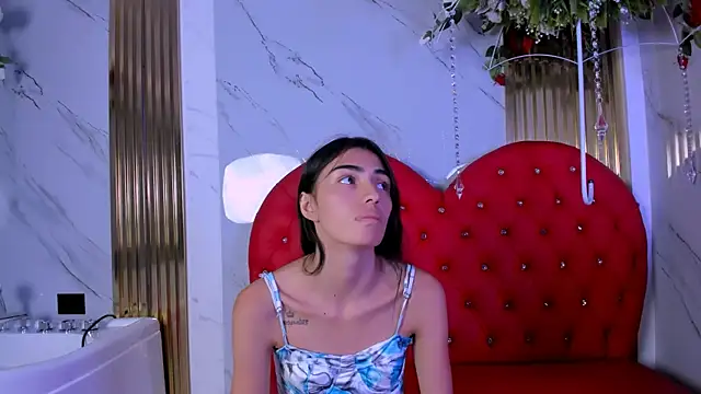 eimy_skinny_'s Live XXX Chat