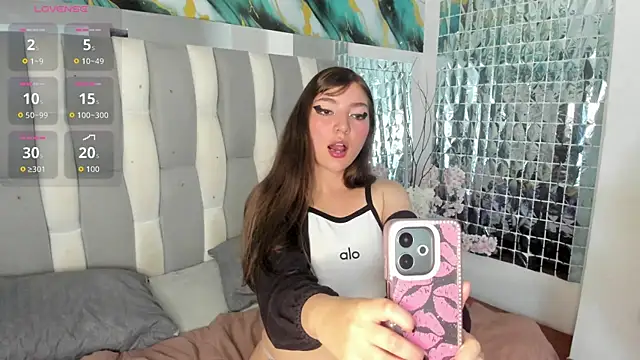 Loren_FX লাইভ XXX চ্যাট