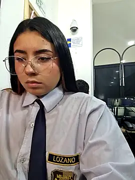 Angela__05 লাইভ XXX চ্যাট