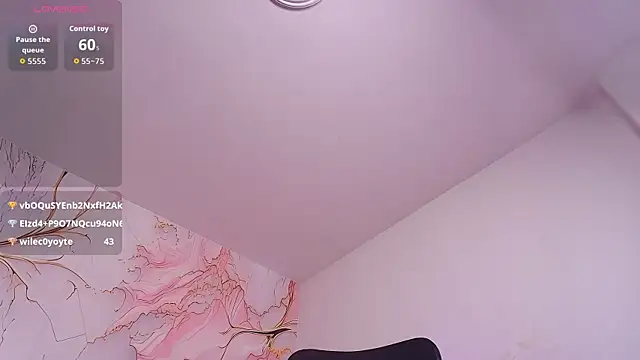 luucy_18 Chat XXX in diretta