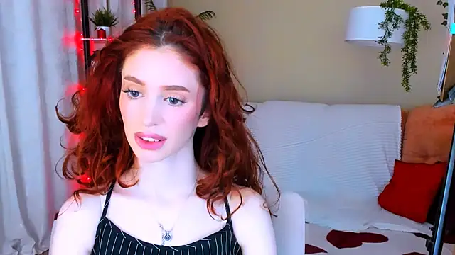 ChristinaConteeree Chat XXX live
