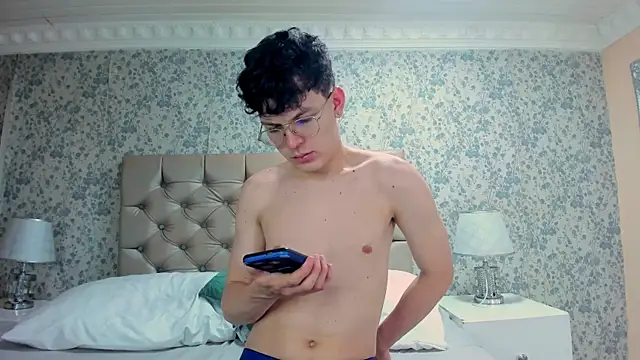 AngeloBocellii Chat XXX live