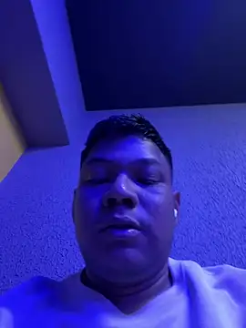 Saipuer31 Live XXX-chat