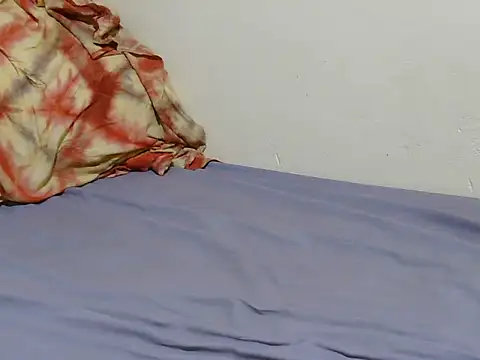 צ'אט XXX בשידור חי של petite_bunnie