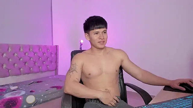 Chat +18 de ryo_kush_ ao vivo