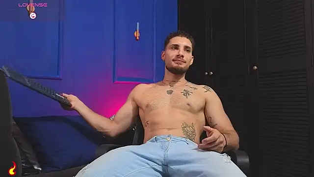 Kiing_001 Chat XXX live