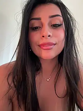 sweetAli_ élő XXX-chatje