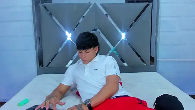 TemptKing_ Chat XXX in diretta