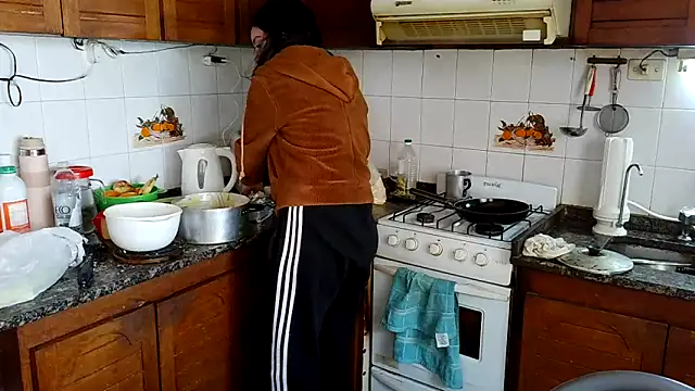 Chat XXX en directo de AishaGeisha