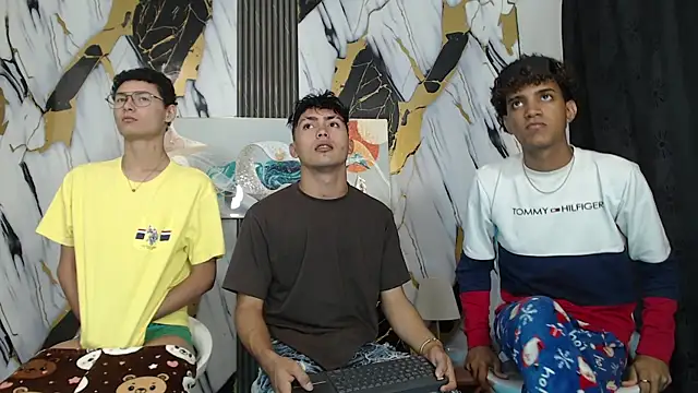 VERY_HOT_GUYSのライブXXXチャット