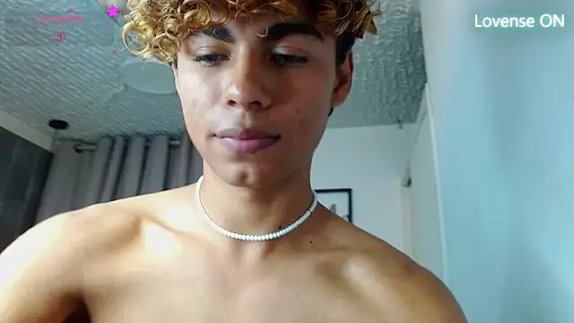 Anyelo_Twink Chat XXX live