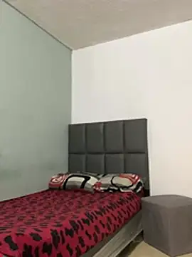 Chat +18 de DOLL_CUMSHOT ao vivo