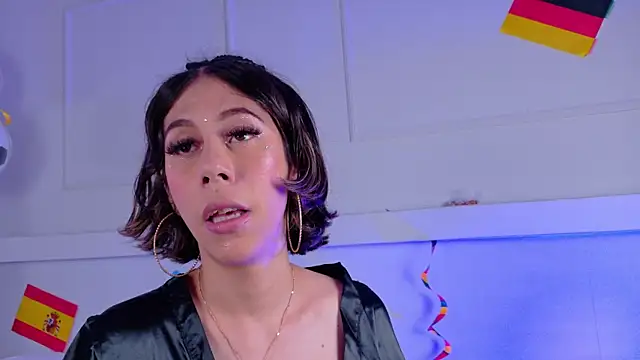 ZoeyPetit – Naživo XXX chat