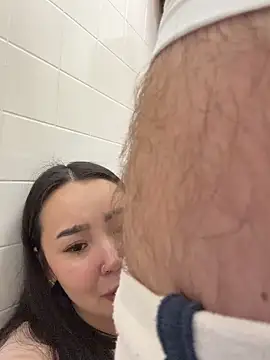 Asian_Asami Adlı Modelin Canlı XXX Sohbeti
