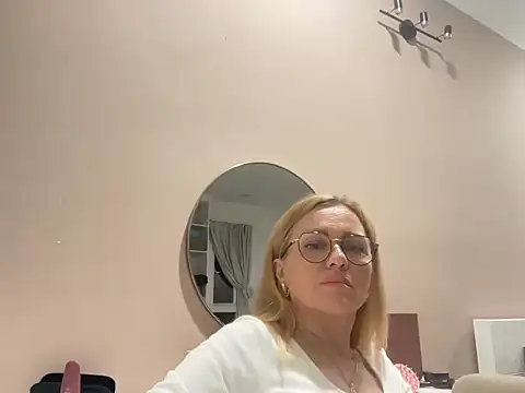 Teslina Adlı Modelin Canlı XXX Sohbeti