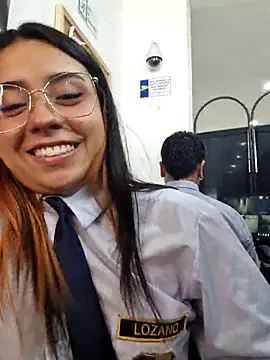 Angela__05 লাইভ XXX চ্যাট