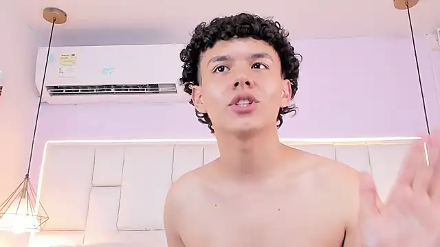 ZaimRousn Live XXX chat