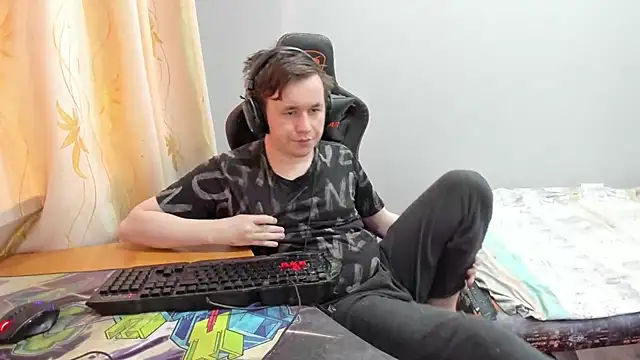 iliaskrislove Chat XXX live