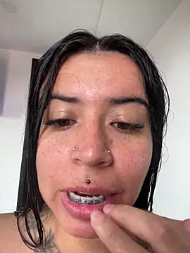 Devilsweet17n Live XXX chat