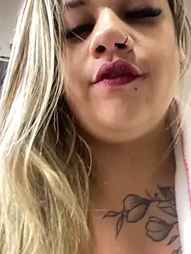 kahreal Chat XXX in diretta