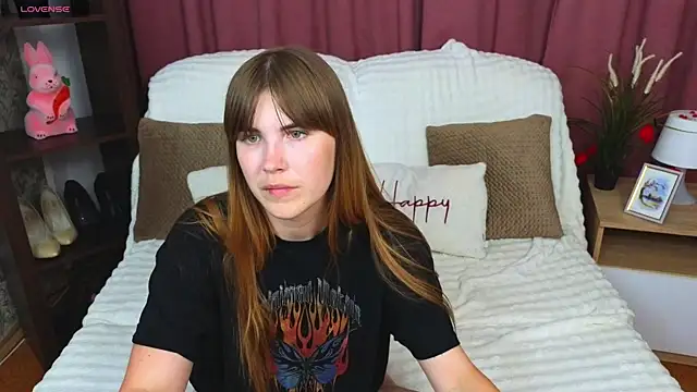 EmilyCuper_ Adlı Modelin Canlı XXX Sohbeti