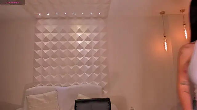 MilaLawrence – Naživo XXX chat