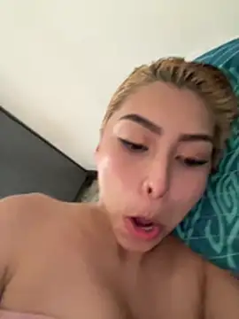 NatalieSterling live XXX chat