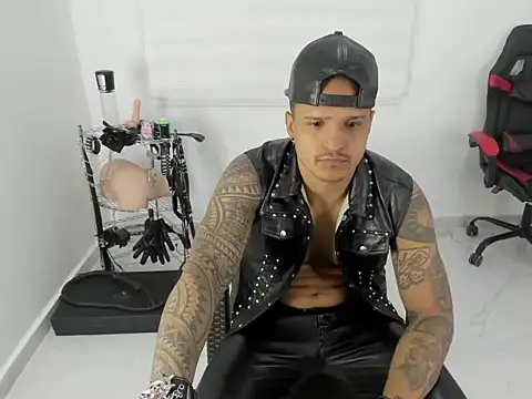 Chat +18 de master_leather ao vivo