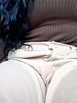 XXX chat uživo modela Luianna