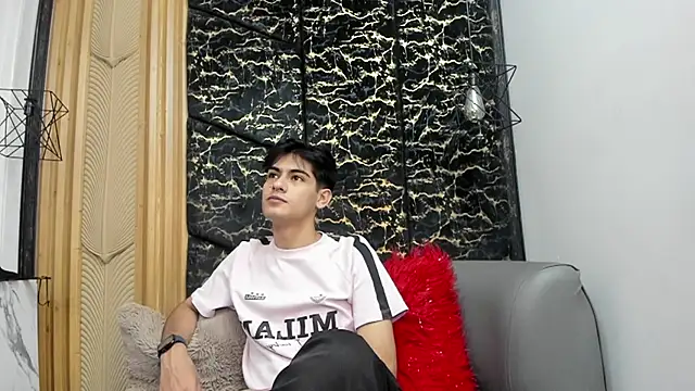 TaylerCruz Live XXX-Chat