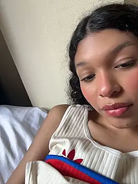 Czat XXX na żywo – Sophiemoo_