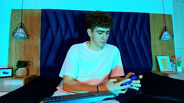 Tyler_Mcrey Live XXX-Chat