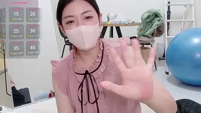 Rin-A-Rise Chat XXX live