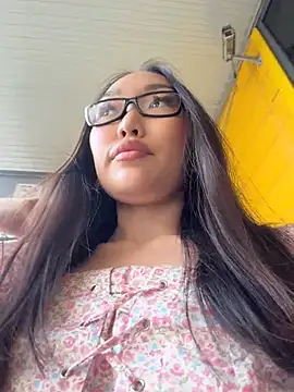 Chat XXX en directo de trytomakememoam