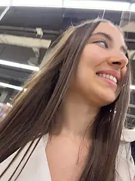 ICrazyOneIRL Chat XXX live