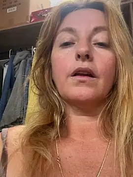 Chat XXX en directo de moniquerainx