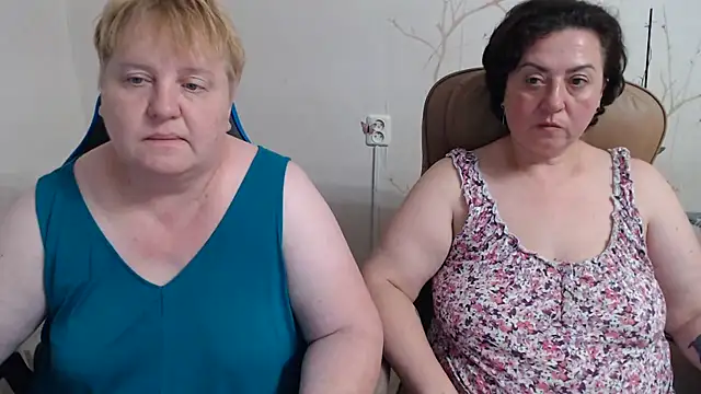 Lindy-Jeanie Live XXX-Chat
