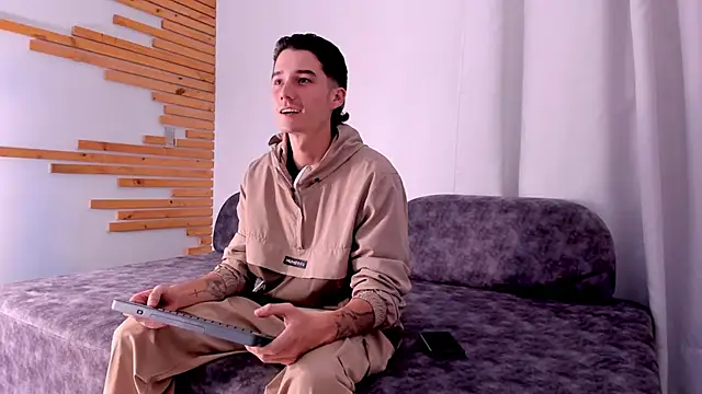 Oclahoma_x Chat XXX in diretta