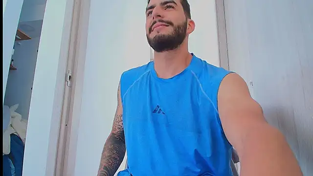 Chatroom XXX en direct de thomas_gun