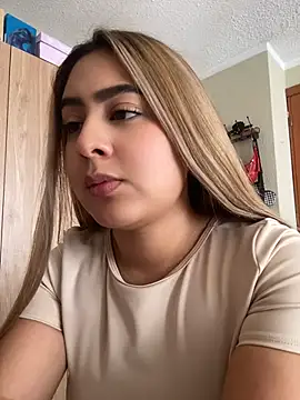 XXX chat uživo modela Miabonnett_