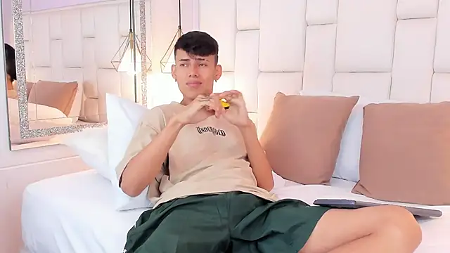 JacobFerrer's Live XXX Chat