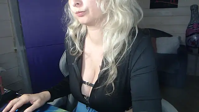 RubiLakros' Live XXX Chat