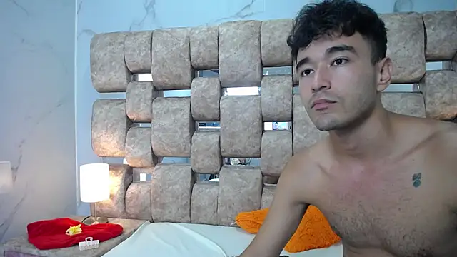 KathyAiden Adlı Modelin Canlı XXX Sohbeti
